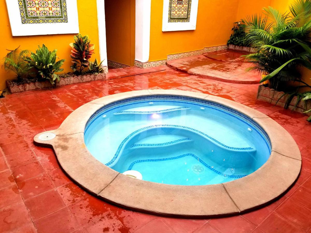 לינה וארוחת בוקר גרנאדה Casa Del Agua מראה חיצוני תמונה